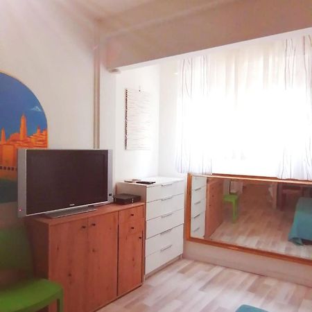 2 Pieces Idealement Placee Dans Le Centre Menton Exterior photo