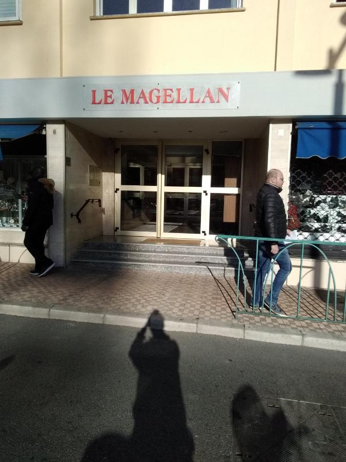 2 Pieces Idealement Placee Dans Le Centre Menton Exterior photo