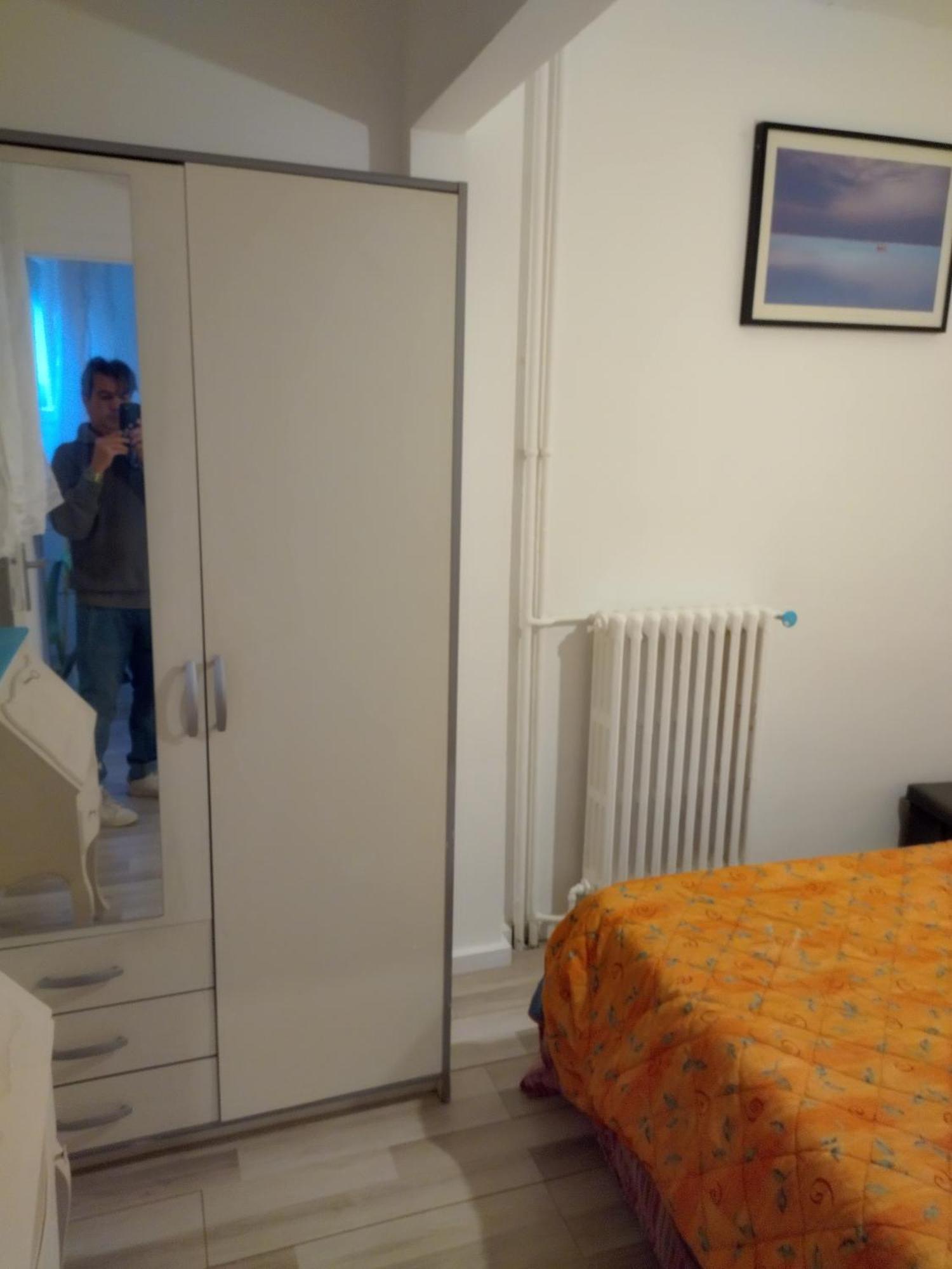 2 Pieces Idealement Placee Dans Le Centre Menton Exterior photo